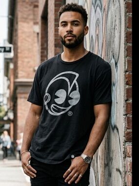 Kidrobot Classic Mascot Big Head Graphic Tee Black Size L